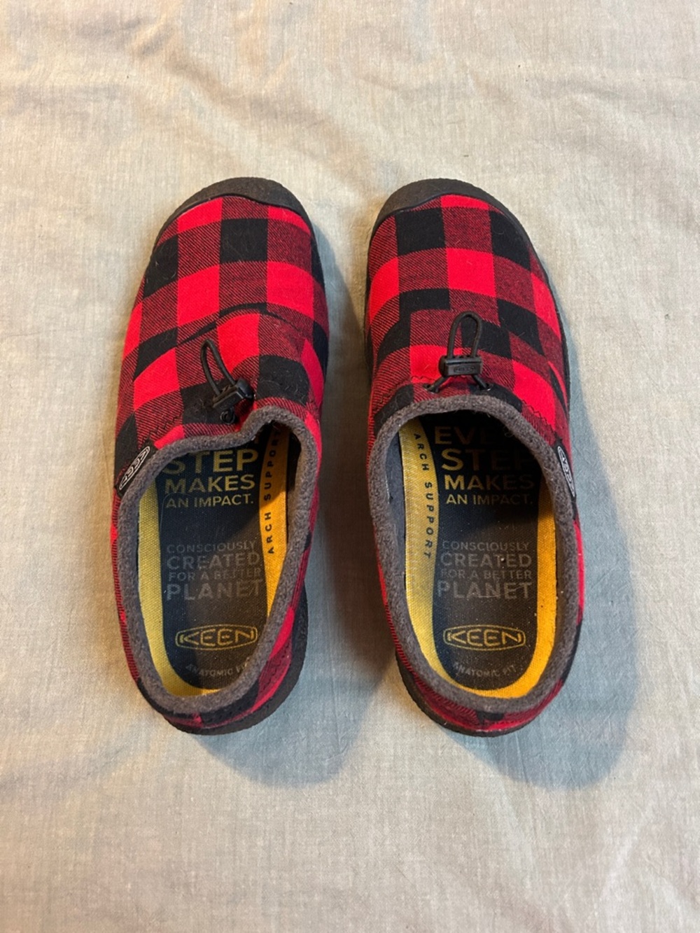 Keen Mens Red and Black Buffalo Plaid Slip-Ons